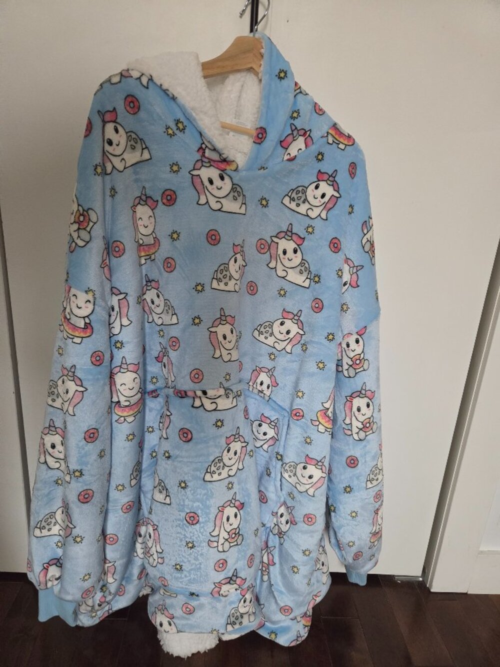 Sweat à capuche plaid licorne bleu